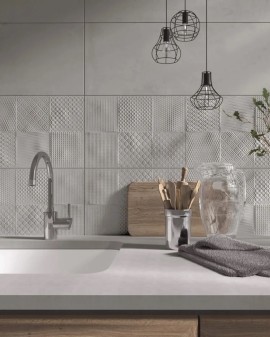 FLAVIA PERLA MATE RLV 25X70 NAVARTI